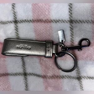 COACH SILVER LEATHER TRIGGER KEY RING